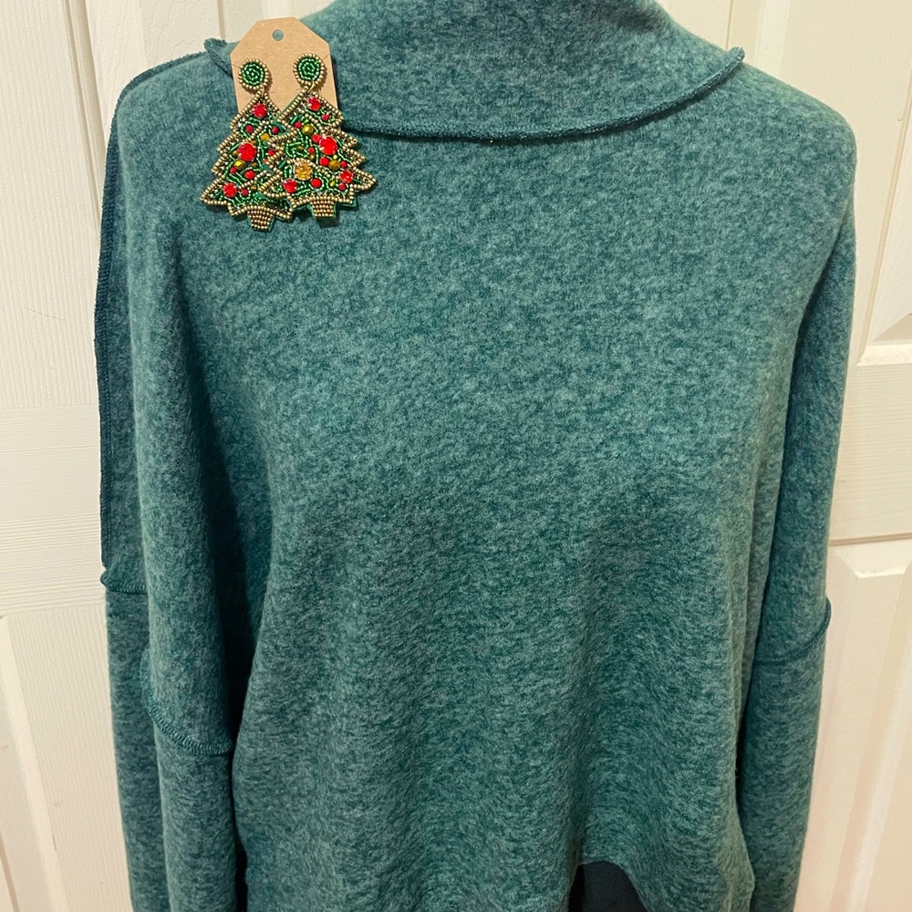 🎉❤️Zenana Green Cropped Sweater Size Large